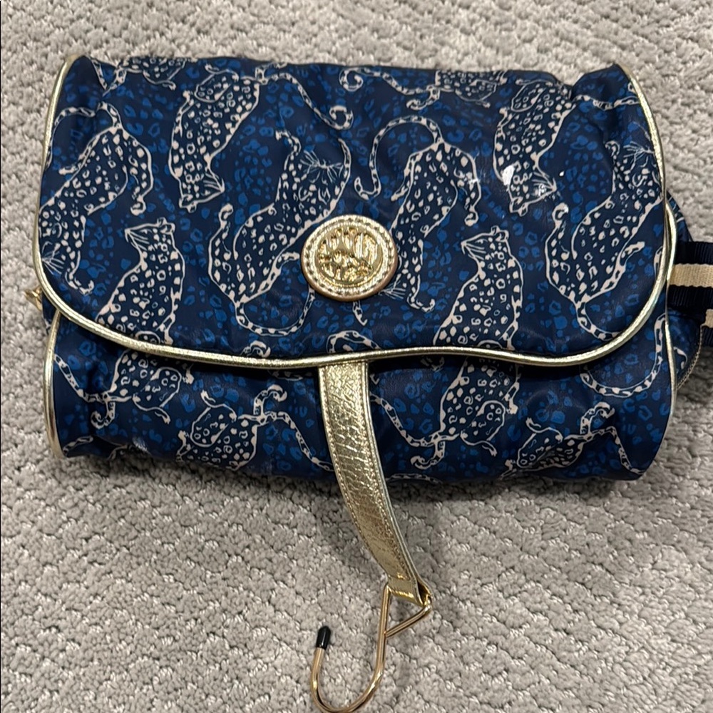 Lilly Pulitzer Blue and Gold Cosmetic Bag with Elegant Design